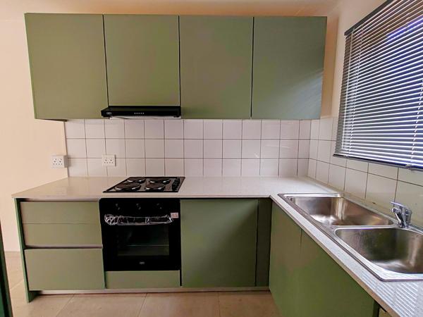Townhouse For Rent in Lansdowne, Cape Town